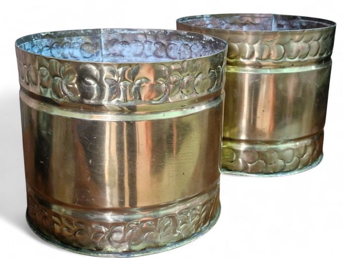 Pair of Vintage Shiny Brass Jardiniéres Medium Size