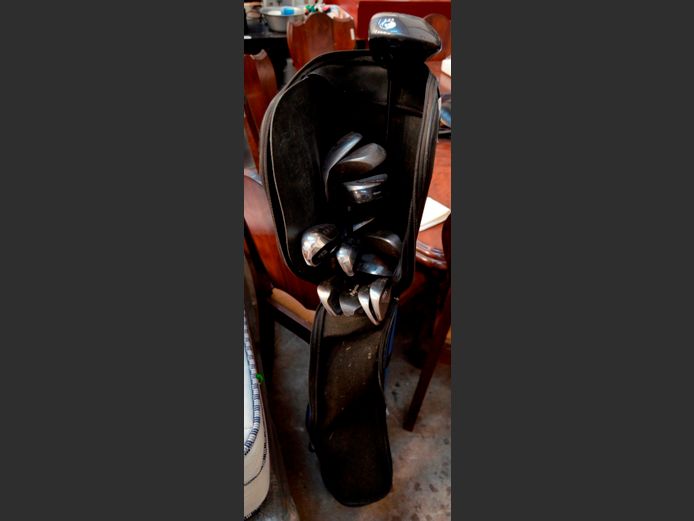 GOLF BAG WITH 15 CLUBS