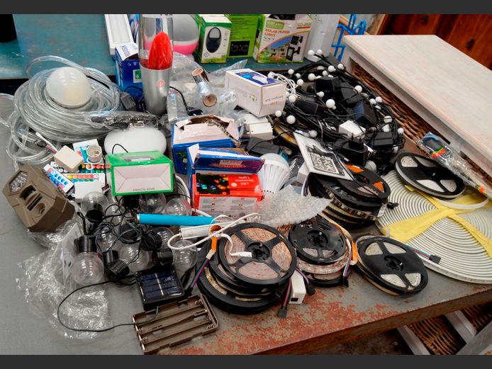 LARGE LOT: STRIP LIGHTS, ROPE LIGHTS, etc [Untested, condition unknown]