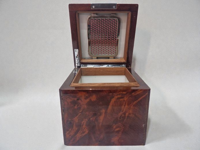 Polished Vavona Burl Wood Single-Cigar Humidor