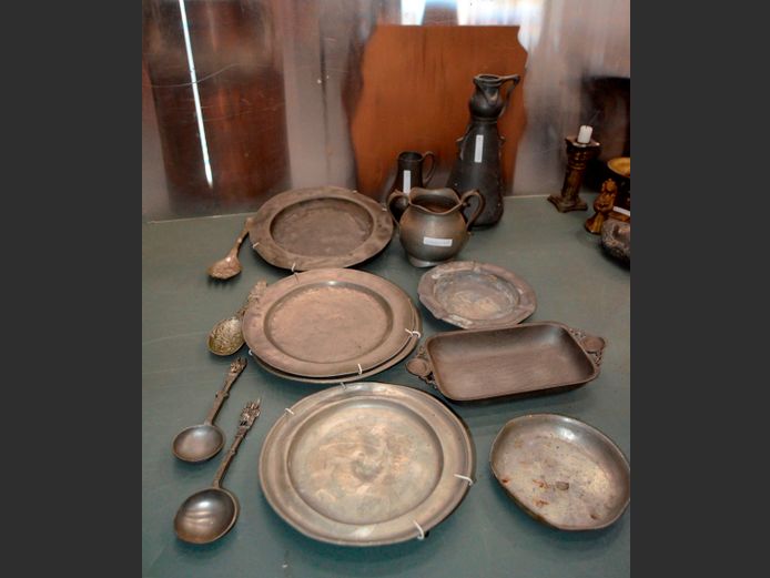 COLLECTION VINTAGE PEWTER WARE