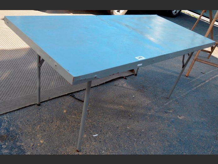 GREY PAINTED METAL TRESTLE TABLE, 180 x 78 x 75cm [Dented]