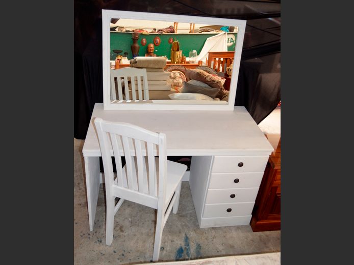 PINE UNDER WHITE PAINT 4-DRAWER DESK, 120 x 59 x 76cm, WITH MATCHING CHAIR & WALL MOUNT MIRROR, 100 x 70cm
