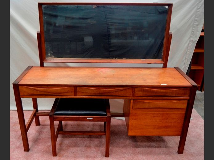 MID-CENTURY HARPUR'S FURNITURE GALLERY KIAAT 3-DRAWER, SINGLE DOOR DRESSING TABLE WITH MIRROR & MATCHING STOOL, 154 x 48 x 135cm