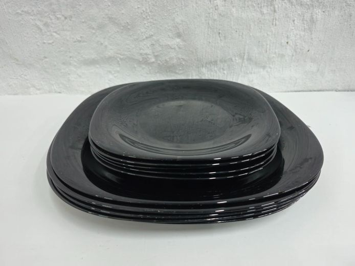 Set of 8 Modern Black Rounded Square Glass Plates