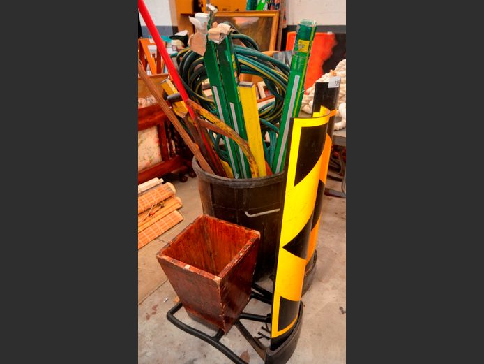 HOSEPIPE, REFLECTIVE CHEVRON BOARD, FLUORESCENT LIGHTS, etc