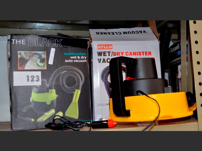 LOT: 2 x 12V CAR VACUUM CLEANERS & EXTRAS [Untested]