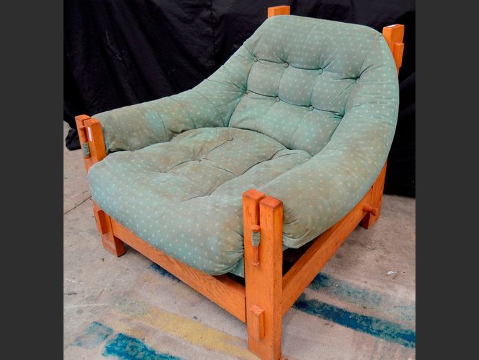 MID-CENTURY OAK CHAIR [Needs a good clean]