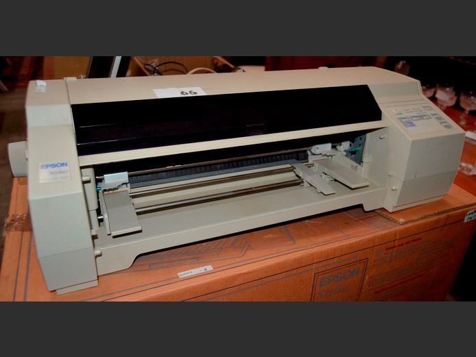 EPSON STYLUS COLOR 1520 PRINTER [Switches on, untested further]