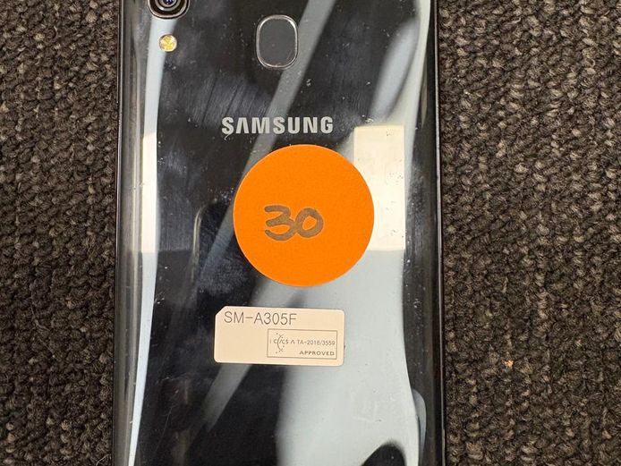 30 - Samsung Galaxy A30