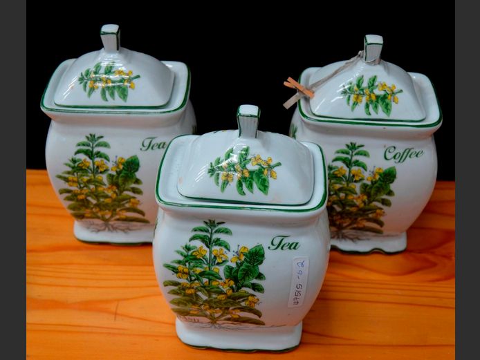 SET OF 3 WIESENTHAL STORAGE JARS, 12 x 10 x 19cm