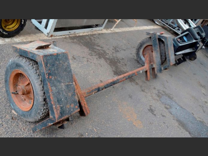 DOLLY AXLE WITH WHEELS