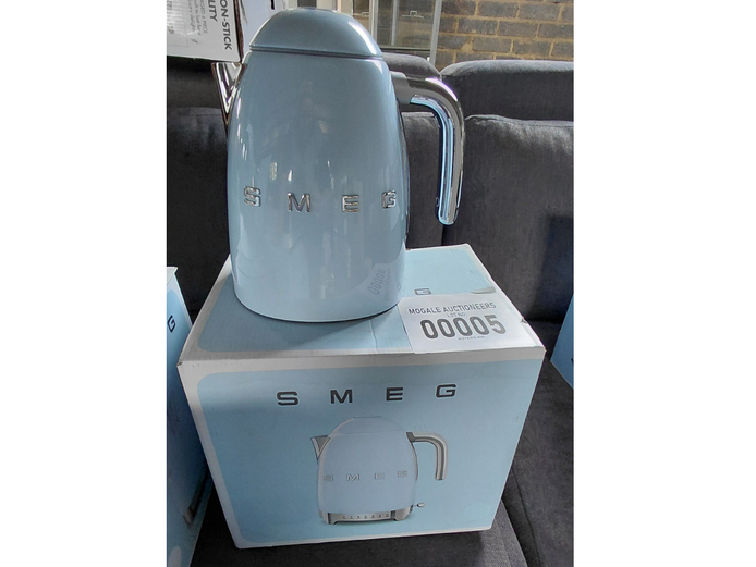 SMEG 1.7L RETRO PASTEL BLUE KETTLE 