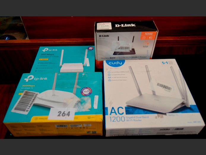 LOT: 2 x TP LINK WI-FI ROUTERS, D-LINK & CUDY ROUTERS [Untested]