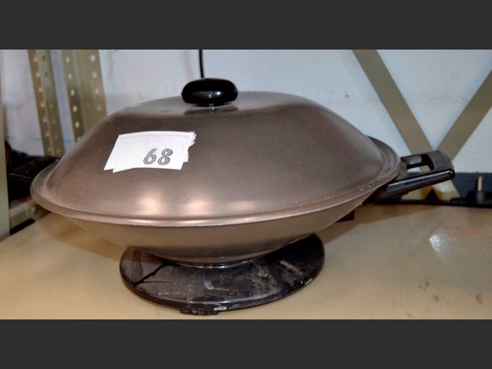 PHILIPS ELECTRIC WOK, 35cm Diameter [Switches on, untested further]