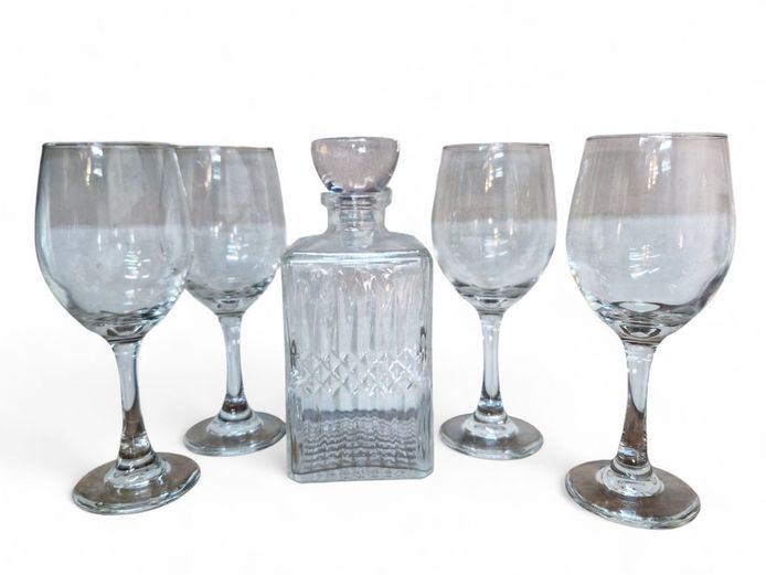 Glass Decanter and Set of 4 Whine Glasses