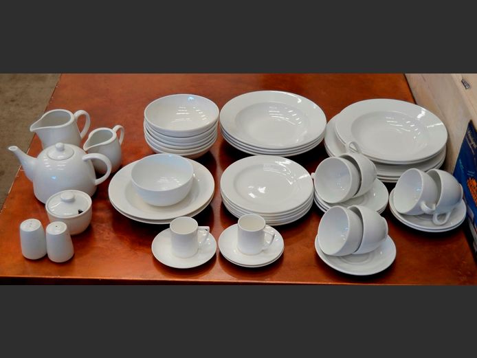SET WHITE CONTINENTAL PLATES, BOWLS, CUPS & SAUCERS, etc