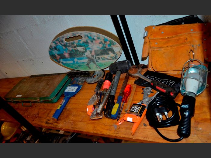CHISELS, TOOL BELT, RUBBER MALLET, LEAD LIGHT, etc [Untested]