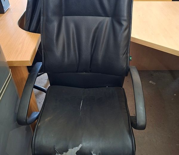 High back tilt and swivel chair