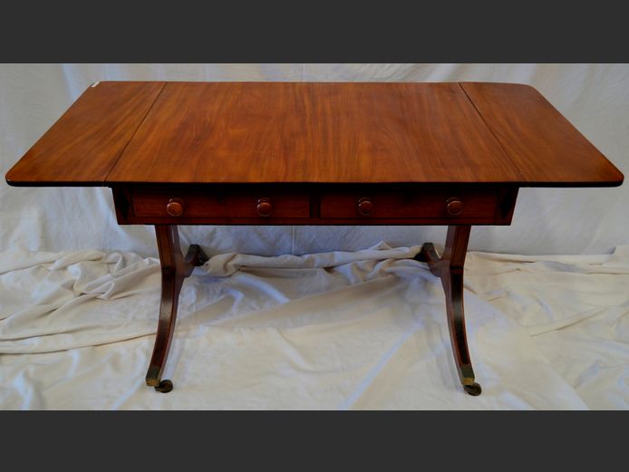 GEORGIAN MAHOGANY 2-DRAWER DROPLEAF WRITING TABLE, 144 x 69 x 72cm