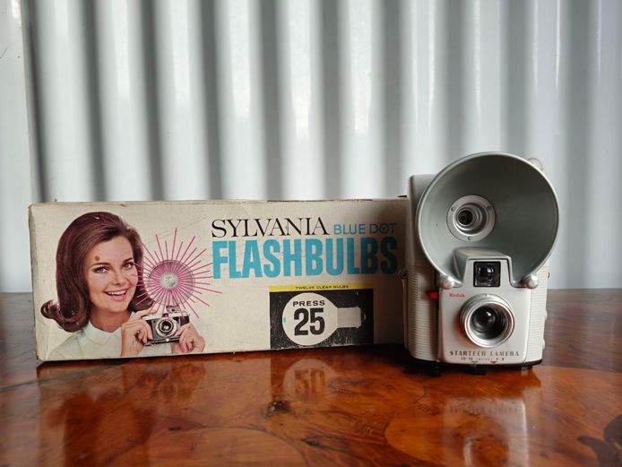 1950's Kodak Startech Camera & Flash Bulbs