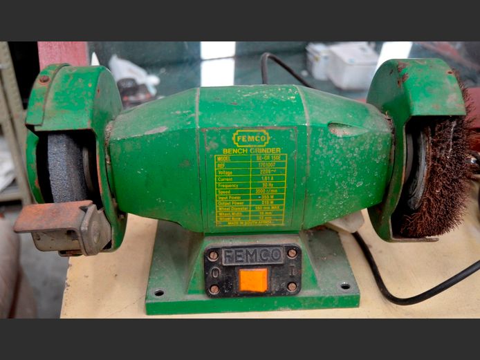 FEMCO BENCH GRINDER [Switches on]