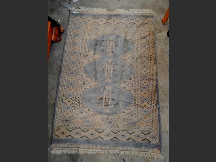 GREY, CREAM & BLACK PERSIAN RUG, 120 x 80cm