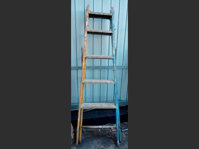 YELLOW PAINTED 6-STEP WOODEN LADDER
