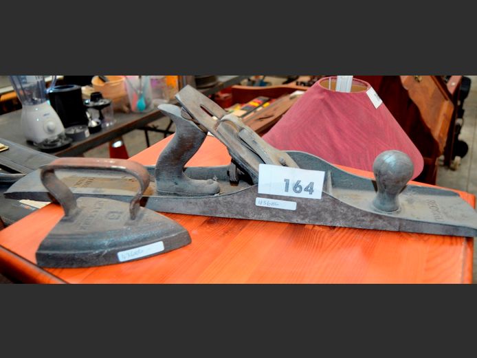 VINTAGE RECORD HAND PLANER & A FALKIRK CAST IRON IRON