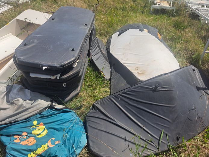 Sprint Divan Design Transport stretchers scrap