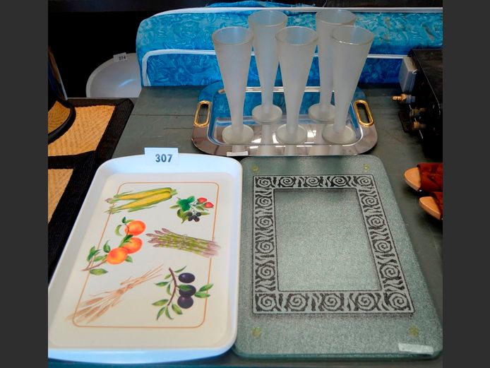 PILSNER GLASSES, STAINLESS STEEL TRAY, CHOPPING BOARDS, etc