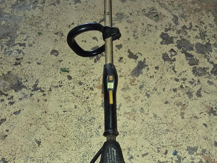 BUSH CUTTER