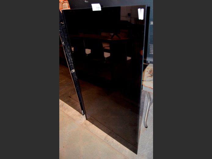 SKYWORTH 55" L.E.D. TV [Switches on, cracked screen] ### LICENCE PLEASE ###
