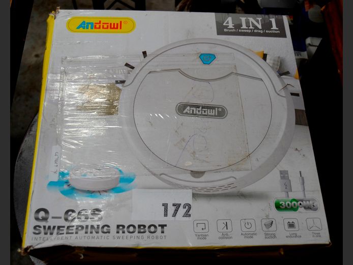 ANDOWL ROBOT VAC [Switches on]