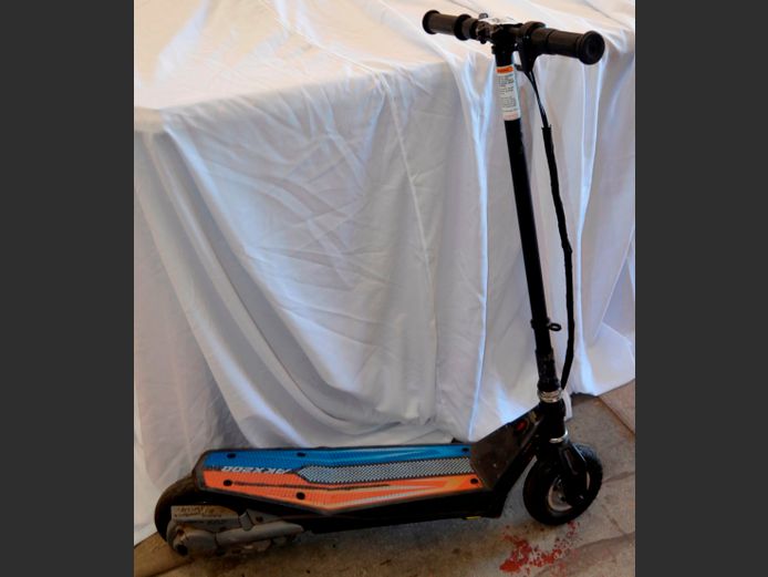 AKX 200 PUSH SCOOTER