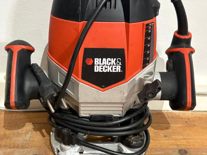 Black & Decker Router 