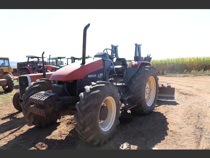 NEW HOLLAND L85