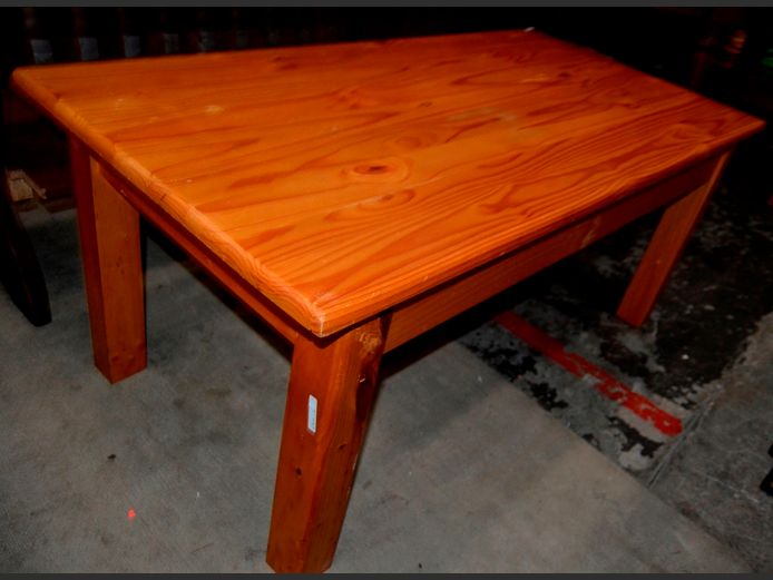 PINE RECTANGULAR COFFEE TABLE, 118 x 59 x 51cm