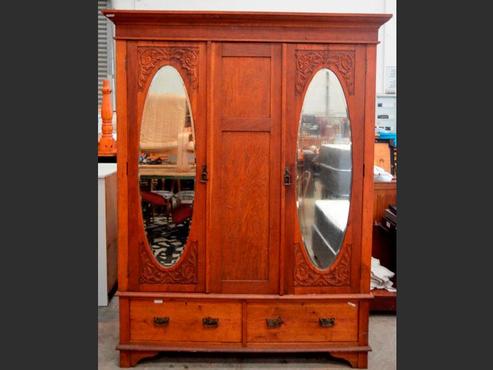 OAK 2-DOOR, 2-DRAWER WARDROBE WITH OVAL BEVELLED MIRRORS