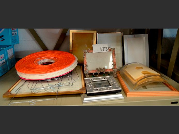 ASSORTED PHOTO FRAMES & CHINESE LANTERNS