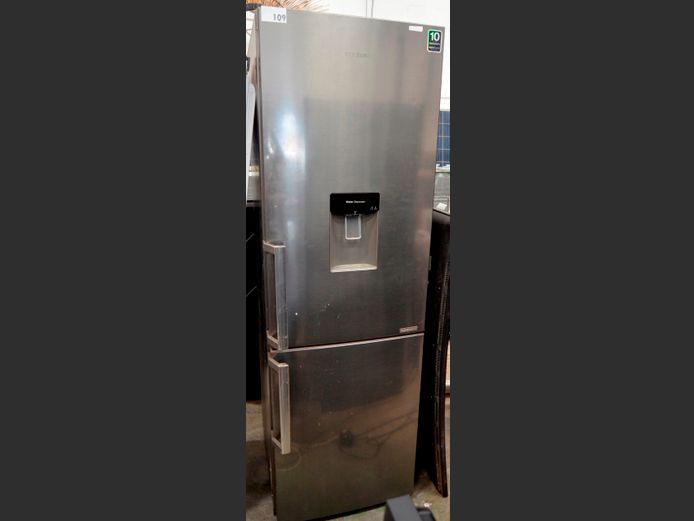SAMSUNG METALLIC FINISH FRIDGE FREEZER WITH WATER DISPENSER [Getting cold, untested further]