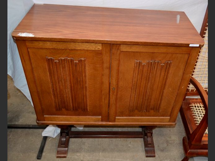 OAK 2-DOOR TV CABINET, 89 x 40 x 99.5cm [Back open]