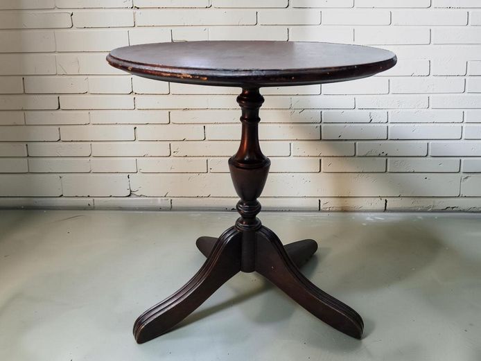 Vintage Dark Wood Round Side Table / Lamp Table