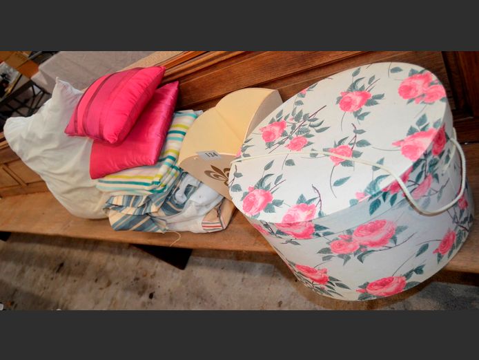SCATTER CUSHIONS, HAT BOX, CONTINENTAL PILLOW, etc