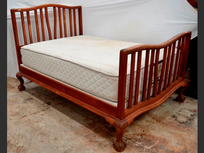 ANTIQUE TEAK BALL & CLAW DOUBLE BED WITH BEAUTY SLEEP MATTRESS [Mattress needs a clean]