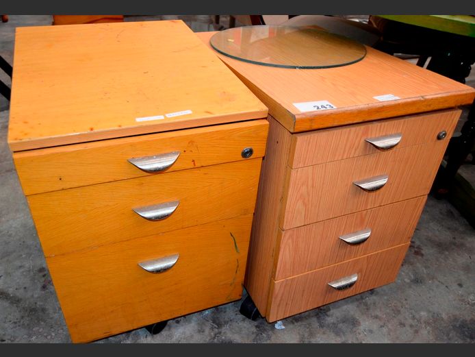 LOT OF 2: OAK FOIL 3-DRAWER PEDESTALS, 60 x 43 x 62cm & 56 x 43 x 62cm [Wheels loose on 1]