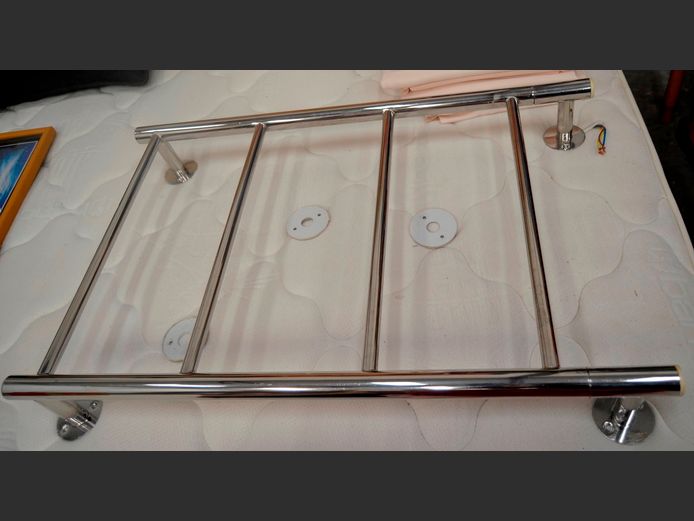 STAINLESS STEEL WALL MOUNT HEATED TOWEL RAIL, 79 x 52cm [Untested]