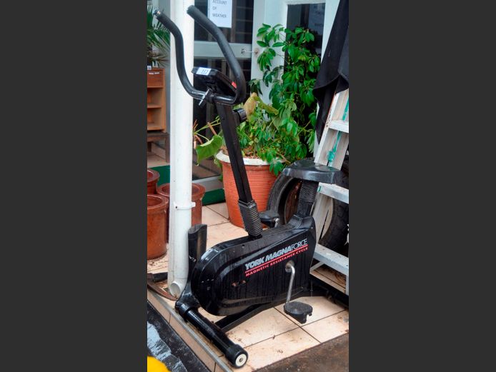 YORK MAGNAFORCE MAGNETIC RESISTANCE EXERCISE BIKE [Untested]