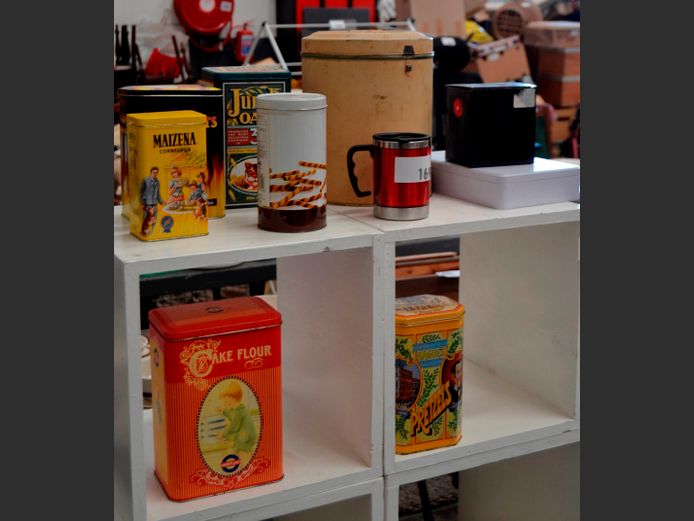 COLLECTABLE TINS, TRAVEL MUG, etc