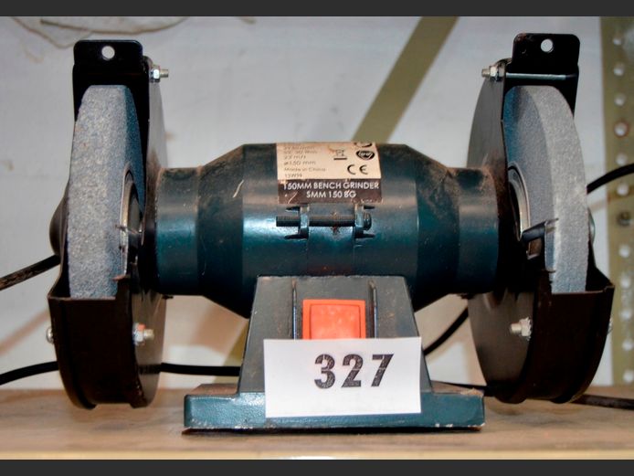 STRAMM BENCH GRINDER [Switches on]
